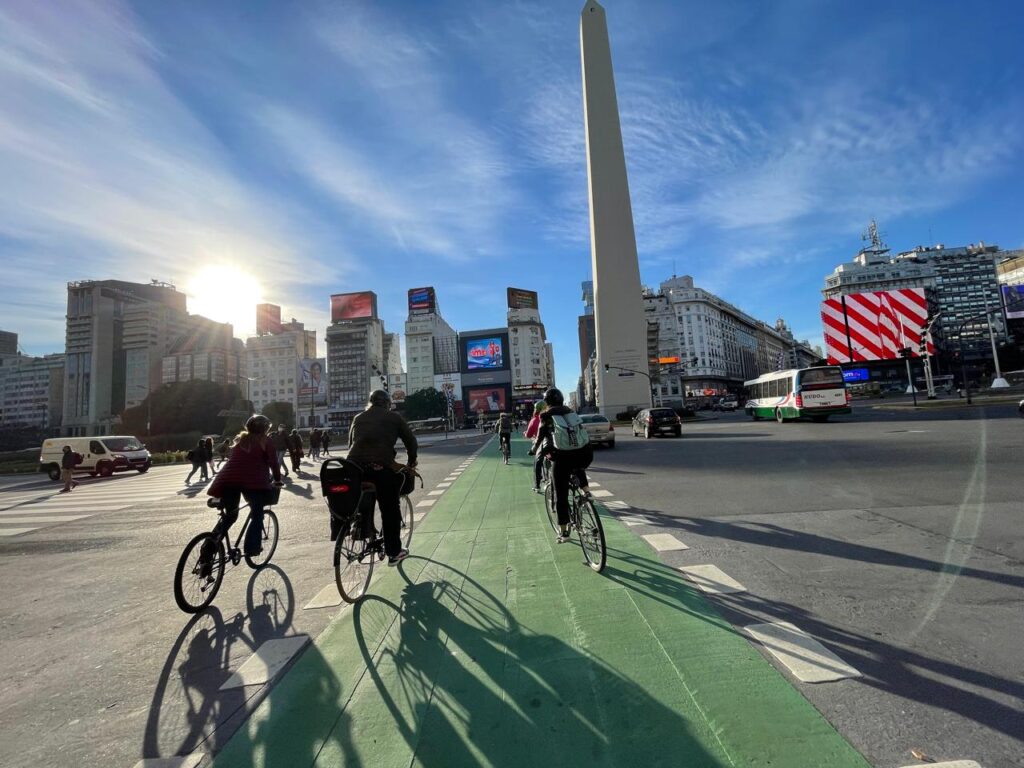 Smart Cities and Sustainable Mobility: Key Insights and Innovations for the Future of Urban Argentina Smart Cities and Sustainable Mobility: Key Insights and Innovations for the Future of Urban Argentina