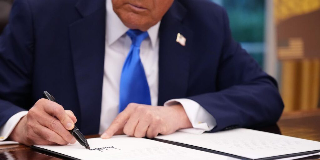 White House: H-1B $100,000 Fee Will Only Affect New Applicants